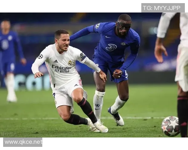 今日趣图:库库失误引发乌龙若换阿扎尔进攻恐怕会越位尴尬 今日趣图:库库失误引发乌龙若换阿扎尔进攻恐怕会越位尴尬