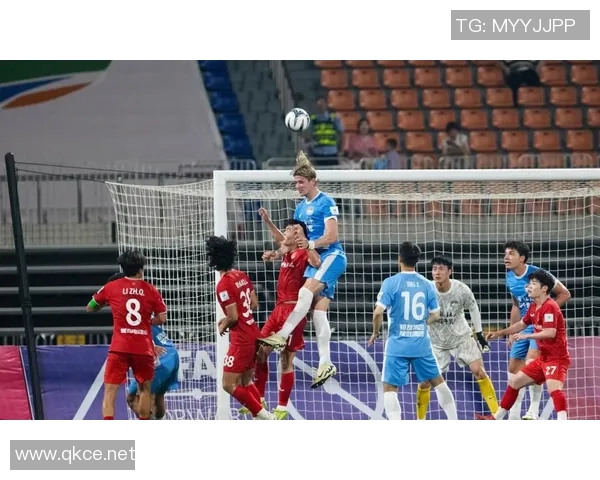 河南球迷热情高涨足协杯决赛现场人潮涌动北京球迷人数相对较少