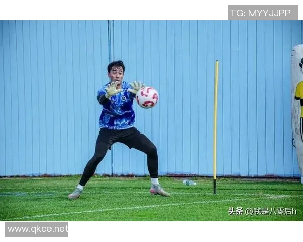 热身赛深圳新鹏城与深圳二零二八交锋技战术演练成比赛主要目的