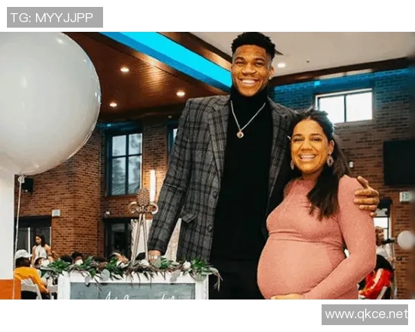 字母哥妻子经过沟通带娃回雅典结束两地分居生活