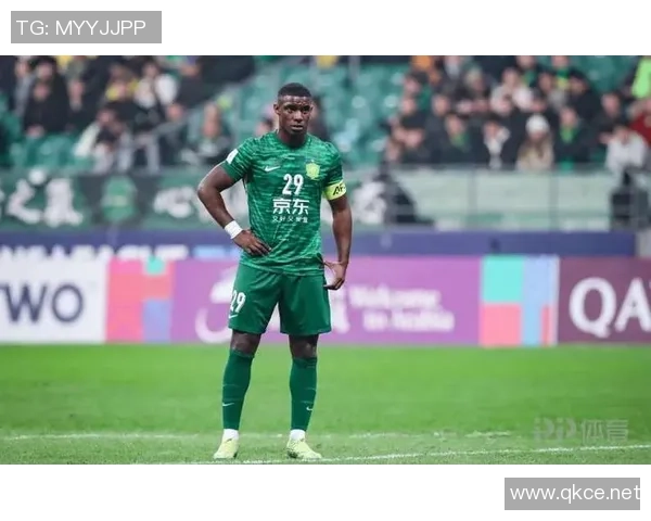 法比奥幽默回应裤子破洞事件揭示他为比赛付出的努力与坚持 法比奥幽默回应裤子破洞事件揭示他为比赛付出的努力与坚持