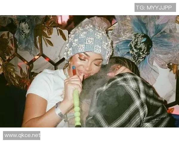 哈登追求女友频繁拨打电话引发热议她却直言他不懂撩妹技巧 哈登追求女友频繁拨打电话引发热议她却直言他不懂撩妹技巧